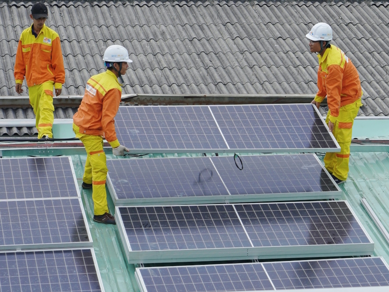 Installation of solar panels in Indonesia